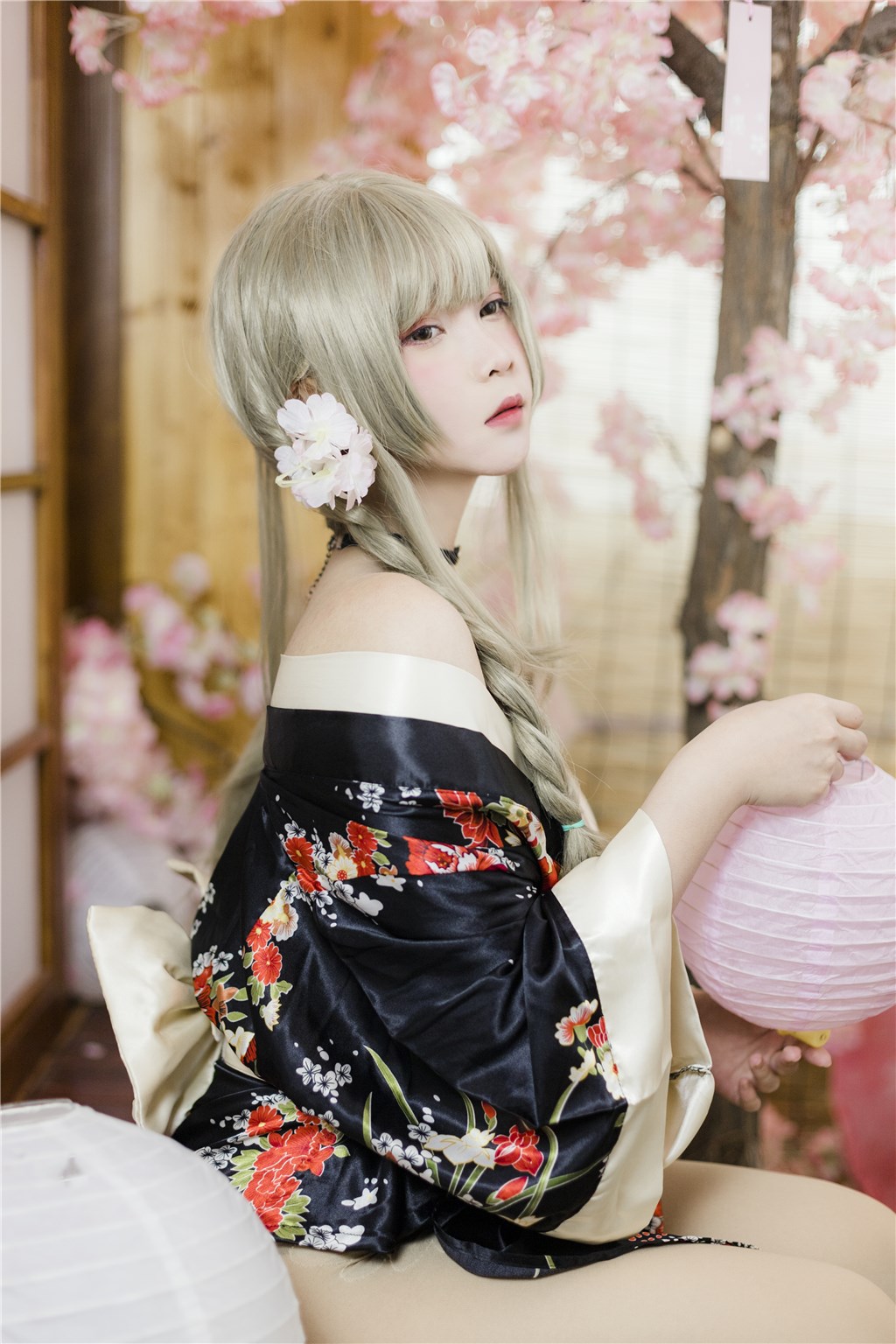 黑料网APP品味:宴会自助餐处她先夹菜后递给他,两人默契十足,黑料 官网